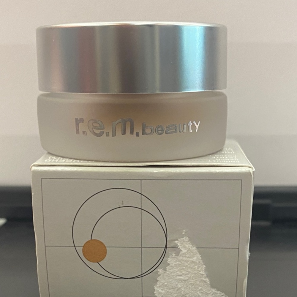 R.e.m. Beauty Sweetener Concealer - Tan